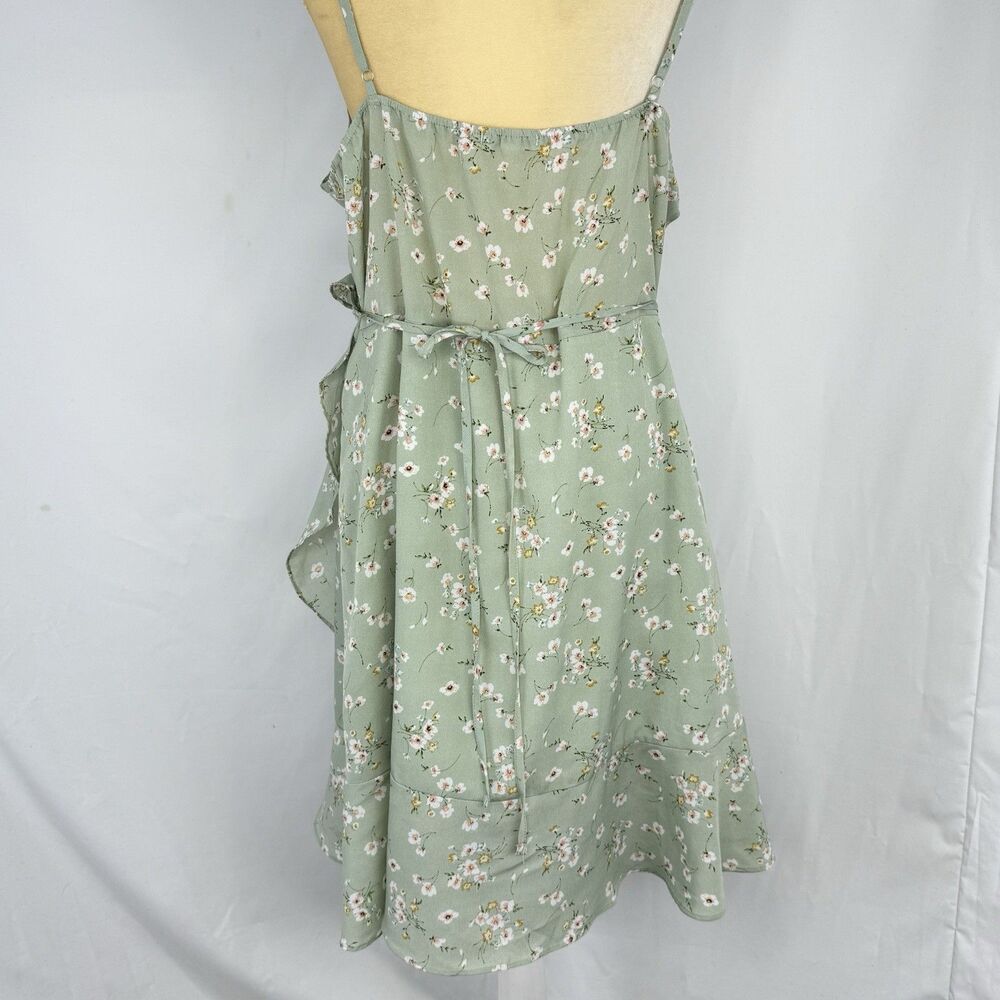 ROMWE Wrap Dress  Green Floral Size US 14 Summer Dress - Picture 7 of 16